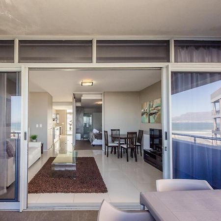 Infinity Self Catering Apartments โบลแบร์กสตรานด์ ภายนอก รูปภาพ