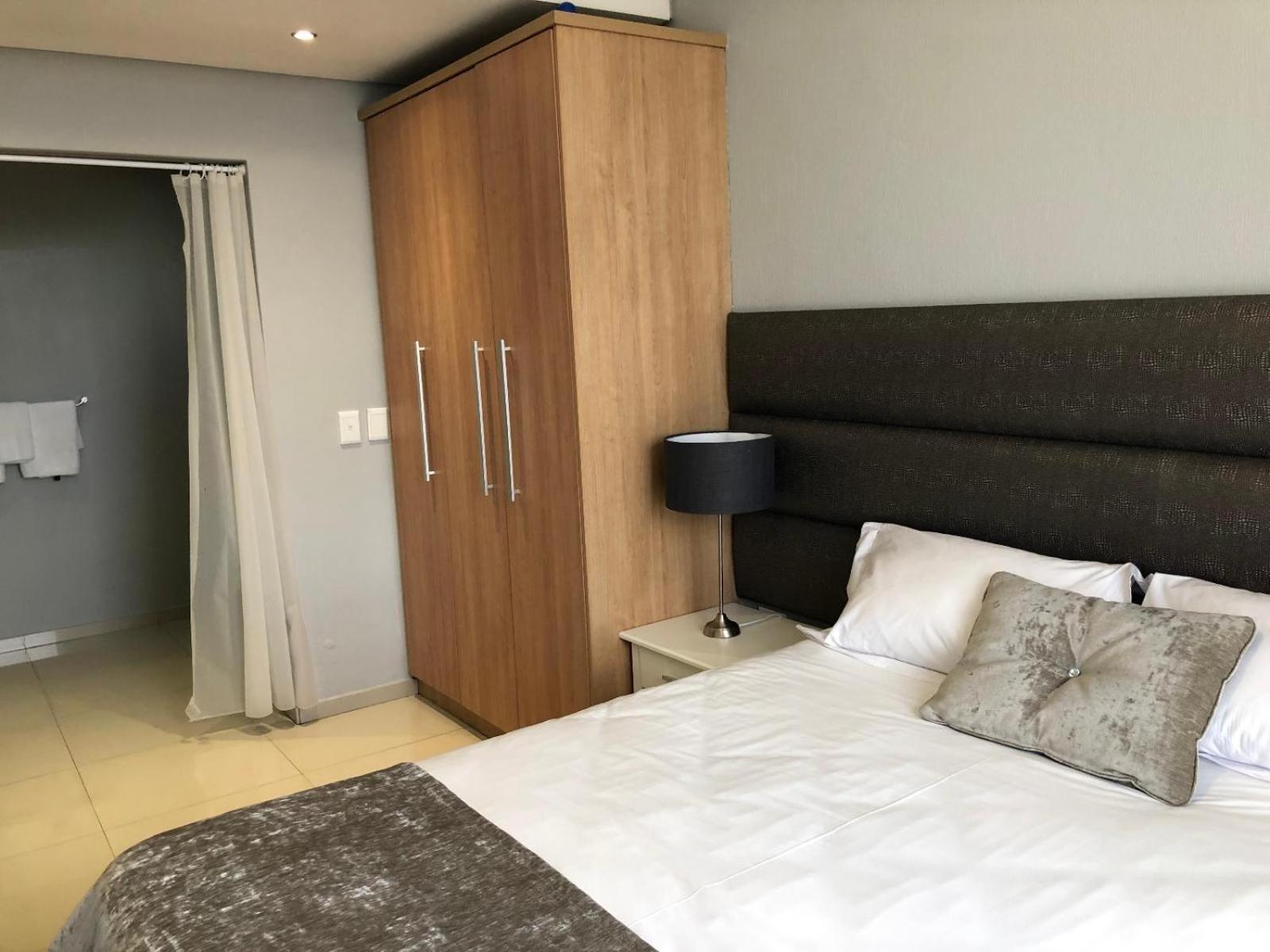 Infinity Self Catering Apartments โบลแบร์กสตรานด์ ภายนอก รูปภาพ