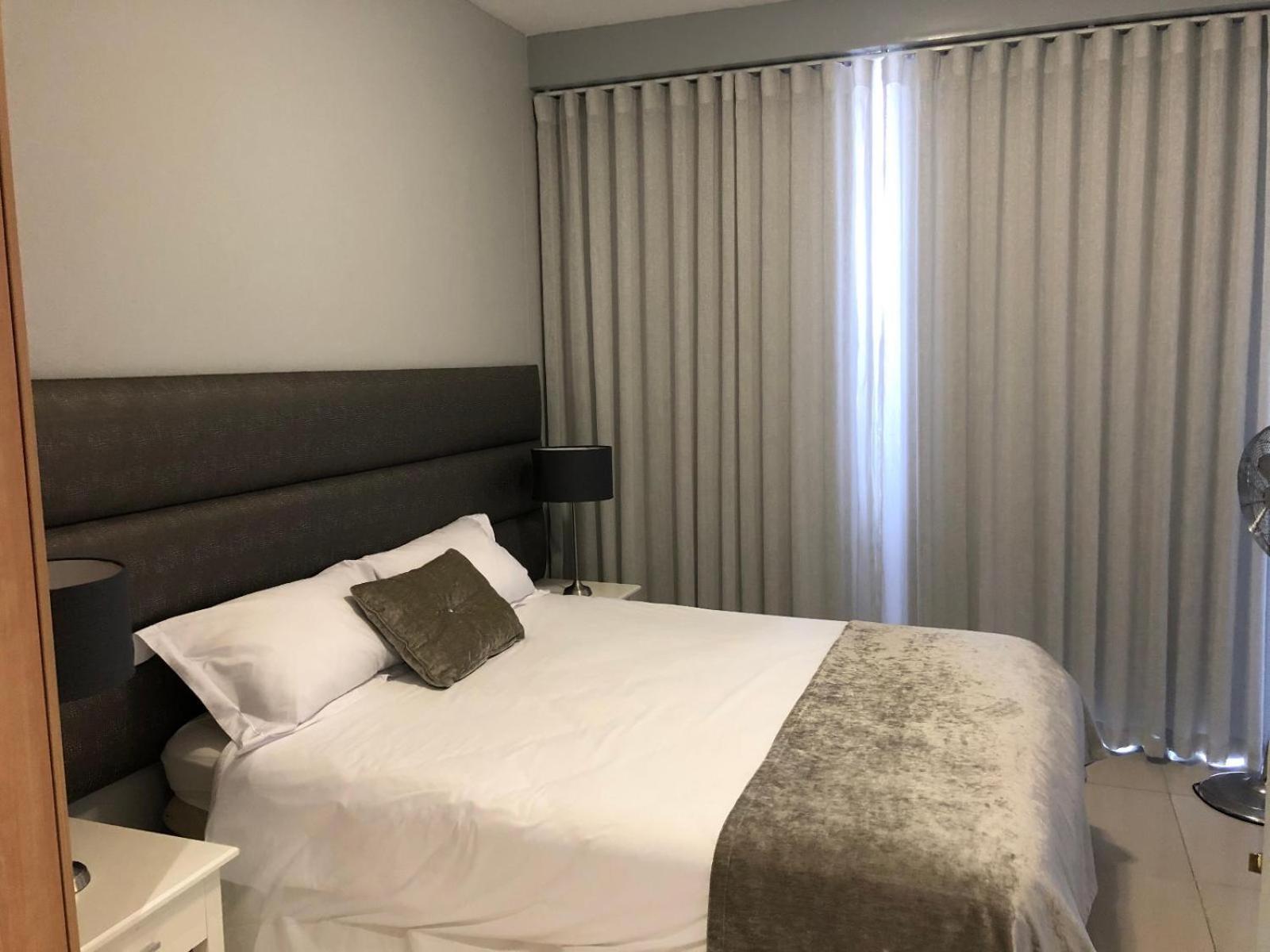 Infinity Self Catering Apartments โบลแบร์กสตรานด์ ภายนอก รูปภาพ