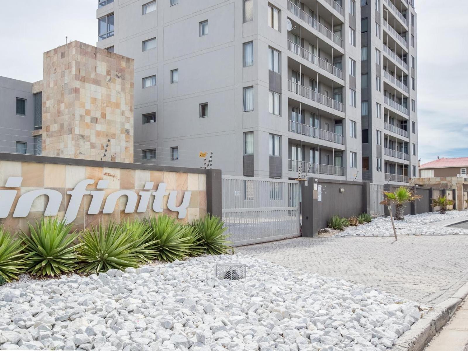 Infinity Self Catering Apartments โบลแบร์กสตรานด์ ภายนอก รูปภาพ